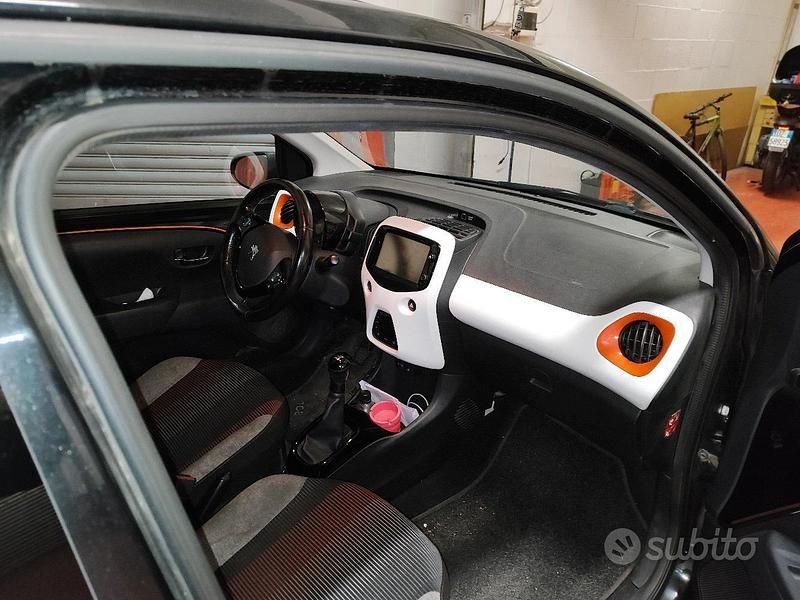 Usata Peugeot 108 Roland Garros 82 CV (60 kW) 2016 Nero Utilitaria