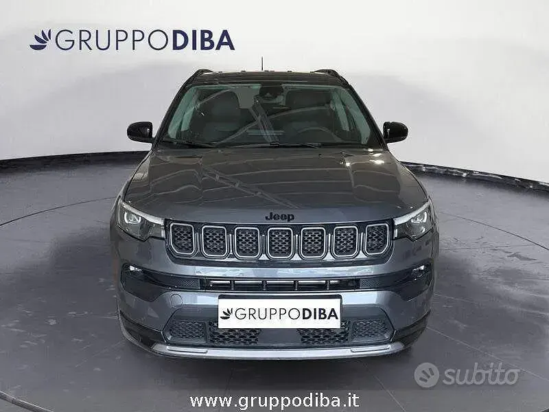 Usata Jeep Compass Summit 131 CV (96 kW) 2025 Grigio SUV
