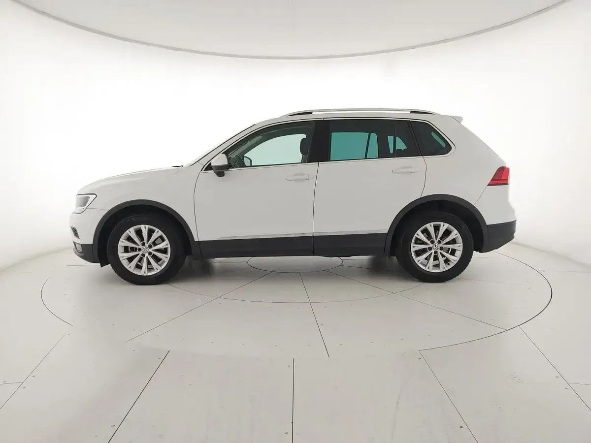 Usata VW Tiguan Business 116 CV (85 kW) 2020 Pure white SUV