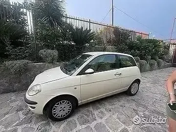 Usata Lancia Ypsilon 75 CV (55 kW) 2004 Beige Utilitaria