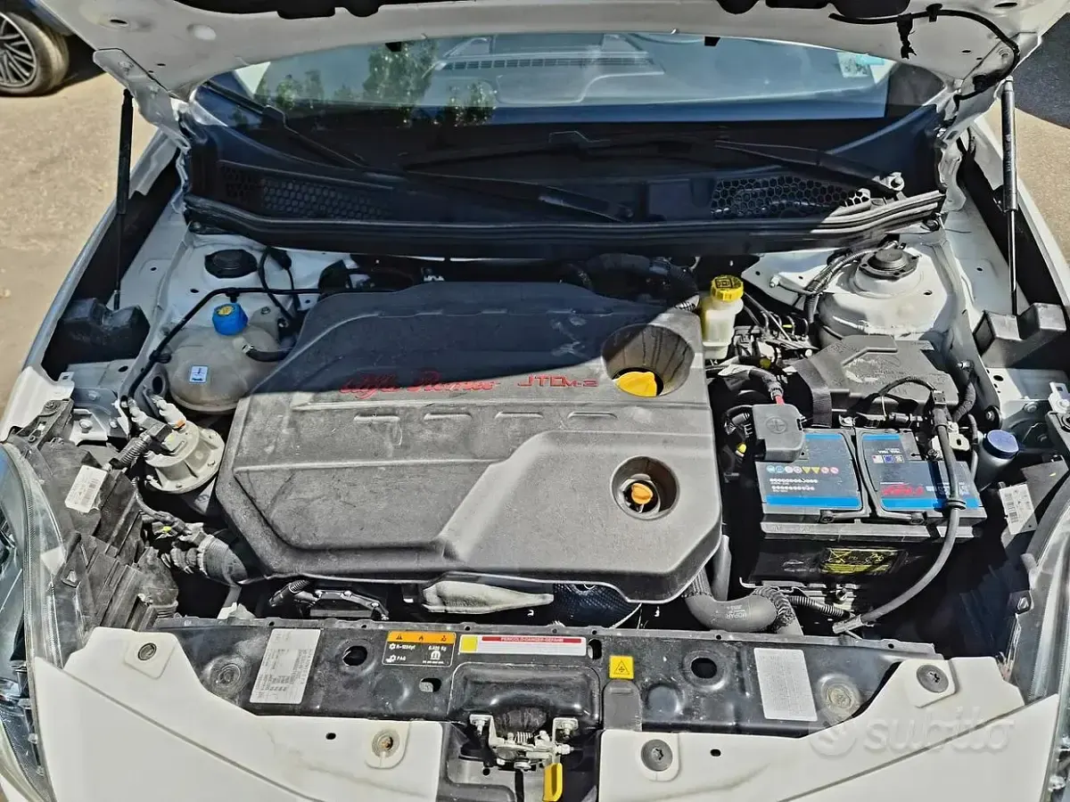 Usata Alfa Romeo Giulietta Super 120 CV (88 kW) 2017 Bianco Utilitaria