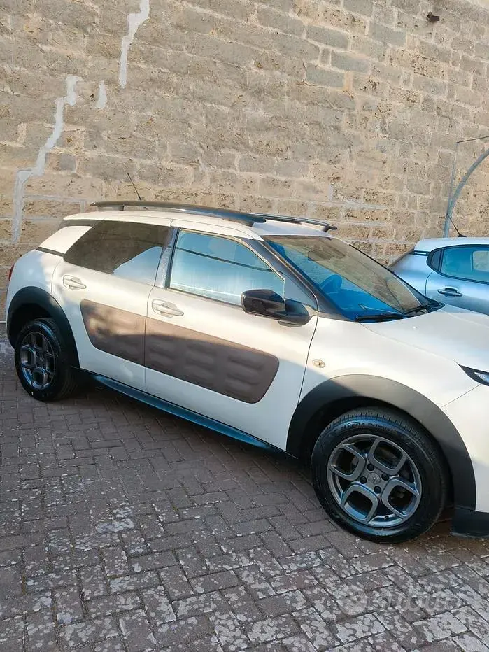 Usata Citroën C4 Cactus Live 99 CV (72 kW) 2015 Bianco Utilitaria