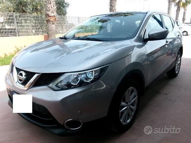 Usata Nissan Qashqai Acenta 110 CV (80 kW) 2015 Grigio SUV