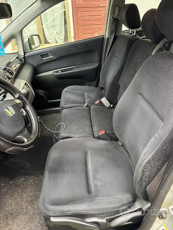 Usata Honda FR-V 2007 Grigio Monovolume