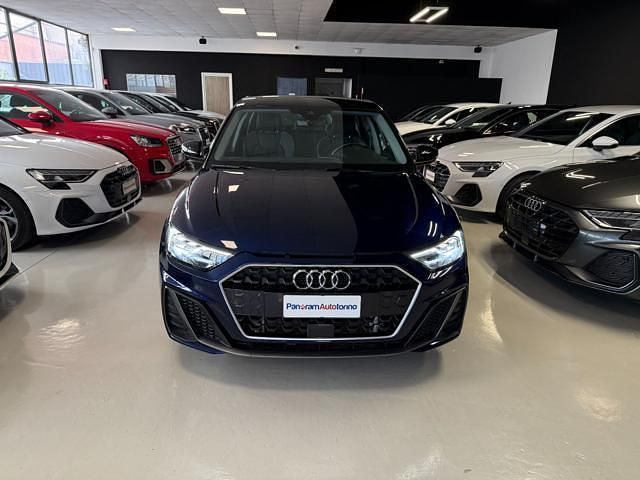 Usata Audi A1 S-Line 110 CV (80 kW) 2024 Blu tetto nero Berlina