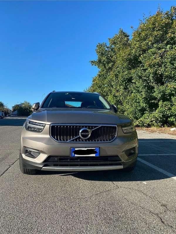 Usata 2021 Volvo XC40 R-Design SUV | 24.900 € (Buon prezzo) - Immagine 1/4