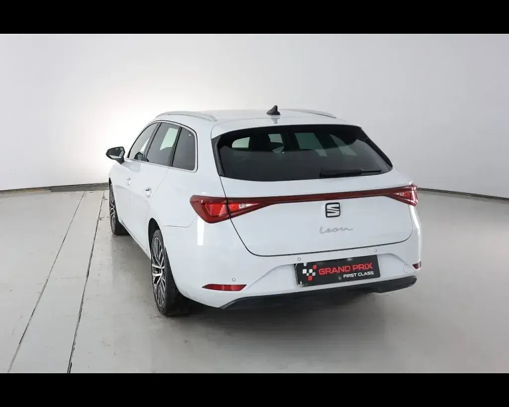 Begagnad Seat Leon XCELLENCE 150 HK (110 kW) 2021 Vit Kombi