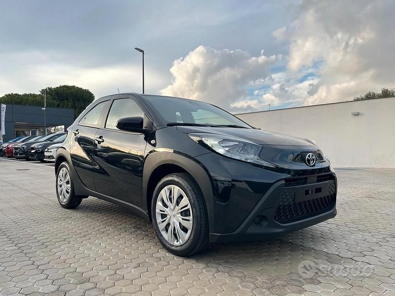 Nuova Toyota Aygo X Active 72 CV (52 kW) 2025 Nero SUV