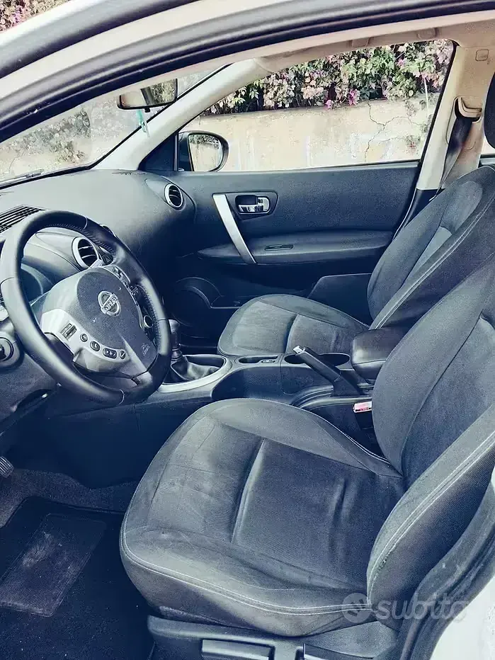 Usata Nissan Qashqai 106 CV (77 kW) 2012 Bianco SUV