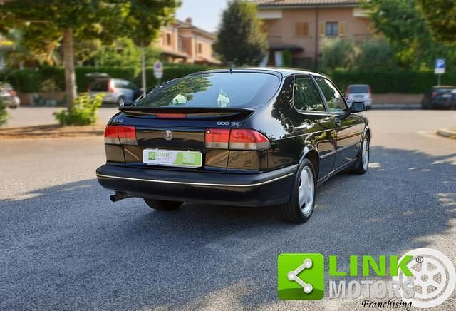 Usata Saab 900 185 CV (136 kW) 1994 Nero Utilitaria