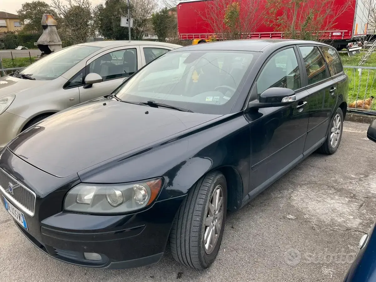 Usata Volvo V50 101 CV (74 kW) 2007 Nero Station wagon