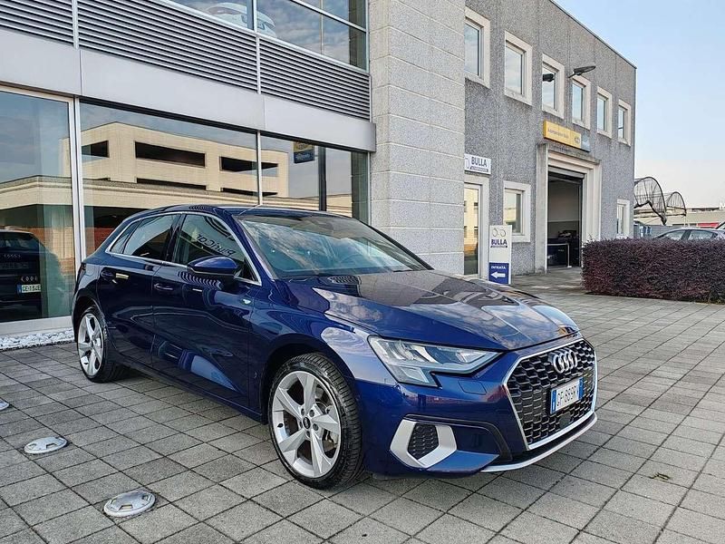 Usata Audi A3 Sportback Ambiente 204 CV (150 kW) 2021 Blu/azzurro Utilitaria