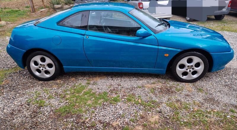 Usata Alfa Romeo GTV 150 CV (110 kW) 2000 Verde Coupé