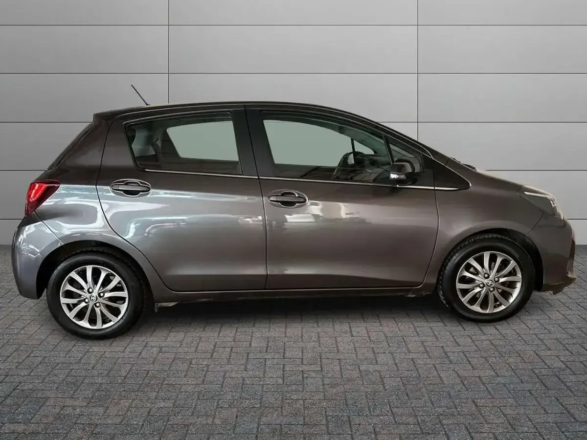 Usata Toyota Yaris Cool 69 CV (50 kW) 2017 Other Utilitaria