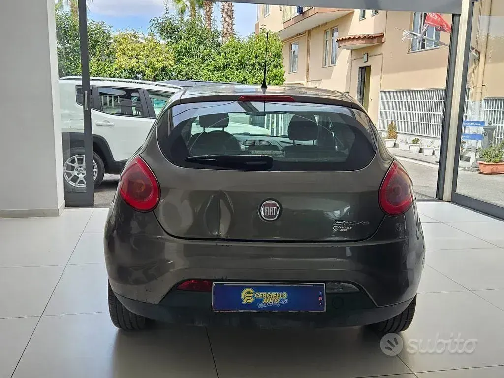 Usata Fiat Bravo Dynamic 120 CV (88 kW) 2008 Grigio scuro metallizzato Utilitaria