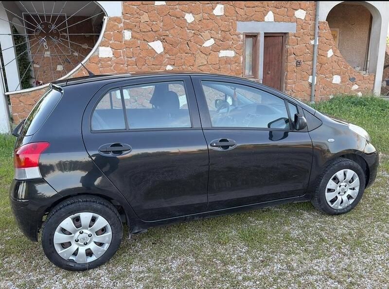 Usata Toyota Yaris 2009 Nero Berlina
