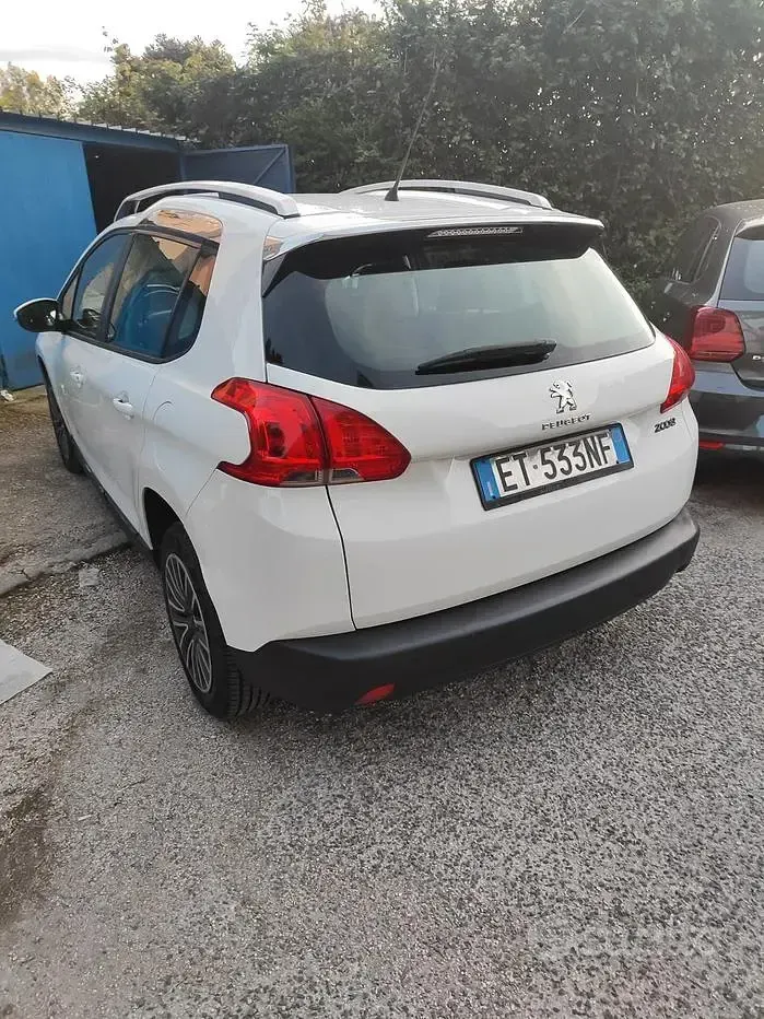 Usata Peugeot 2008 Active 68 CV (50 kW) 2014 Bianco SUV