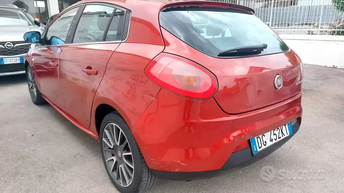 Usata Fiat Bravo Emotion 120 CV (88 kW) 2007 Rosso Utilitaria