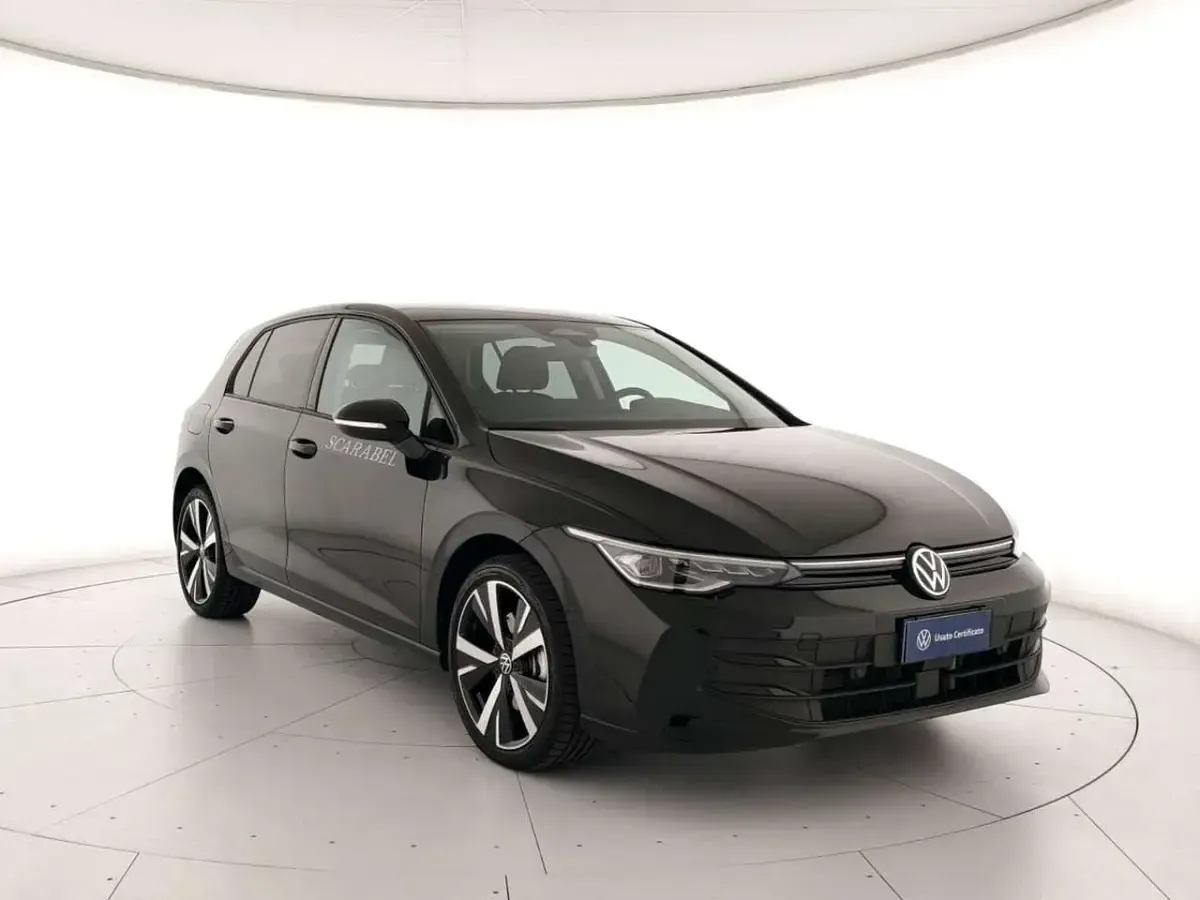 Usata VW Golf VIII Edition 204 CV (150 kW) 2025 Grenadill black metallizzato Berlina