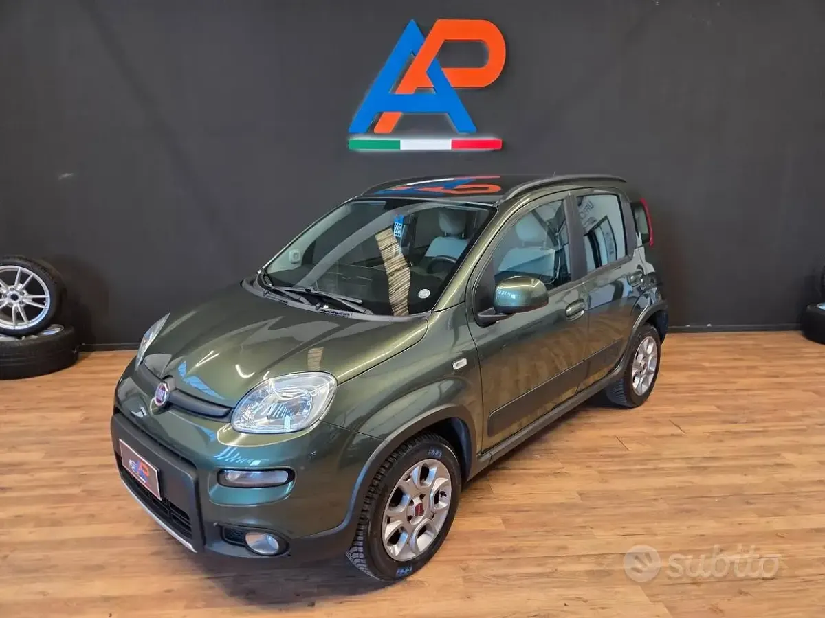 Usata Fiat Panda 4x4 75 CV (55 kW) 2014 Verde Utilitaria