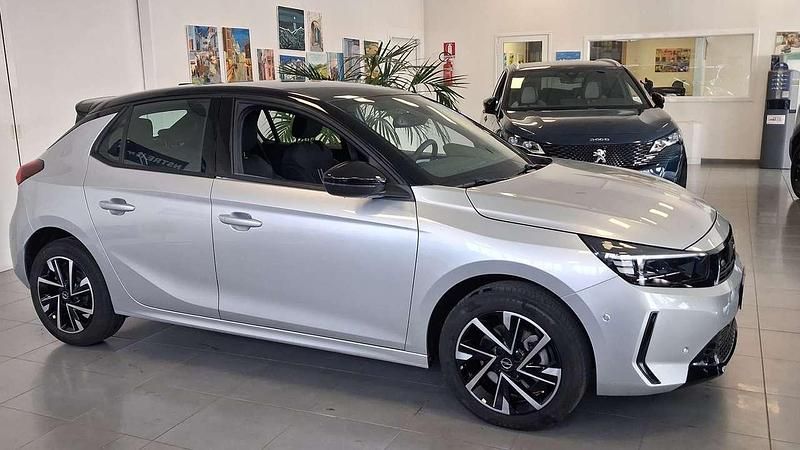 Usata Opel Corsa 110 CV (80 kW) 2025 Argento Utilitaria