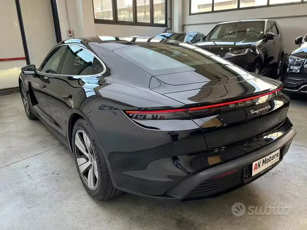 Usata Porsche Taycan 113 kW (154 CV) 2021 Nero Berlina