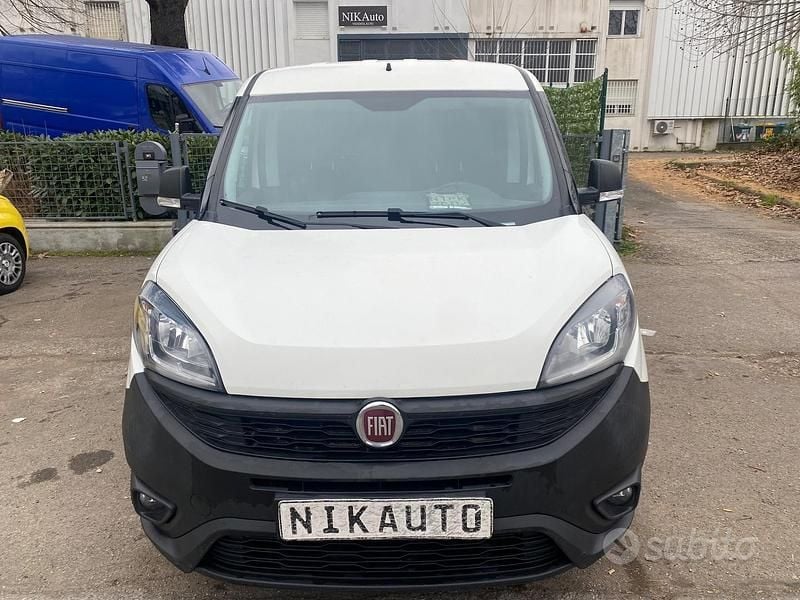 Usata Fiat Doblò 119 CV (87 kW) 2021 Bianco Monovolume