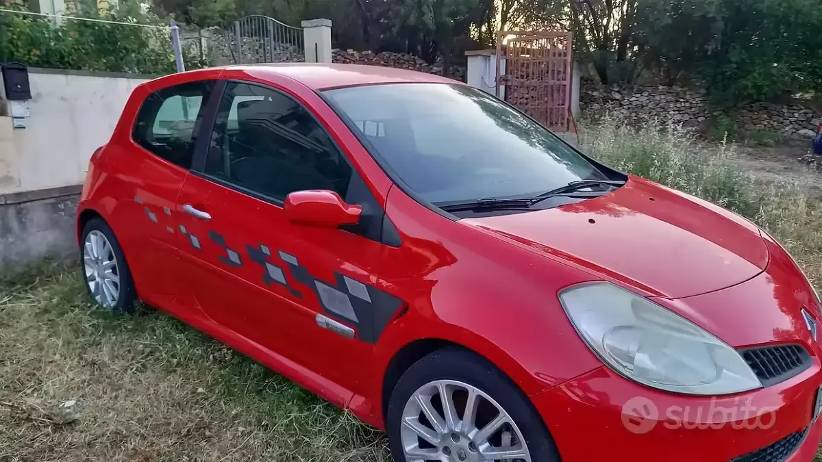 Usata Renault Clio II R.S. 200 CV (147 kW) 2007 Rosso Berlina