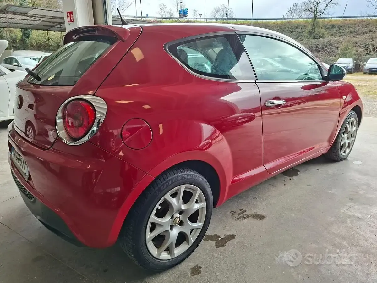 Usata Alfa Romeo MiTo Distinctive 120 CV (88 kW) 2009 Rosso Utilitaria