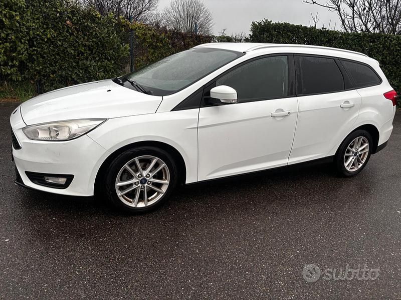 Bianco Usata 2017 Ford Focus S Station wagon | 7500 € (Buon prezzo) - Immagine 1/4