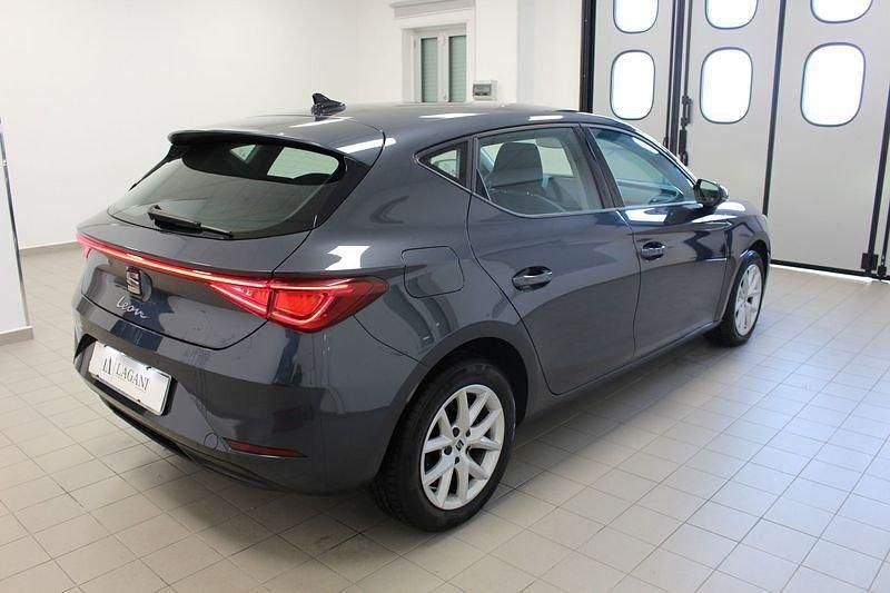 Usata Seat Leon Style 150 CV (110 kW) 2021 Grigio Berlina