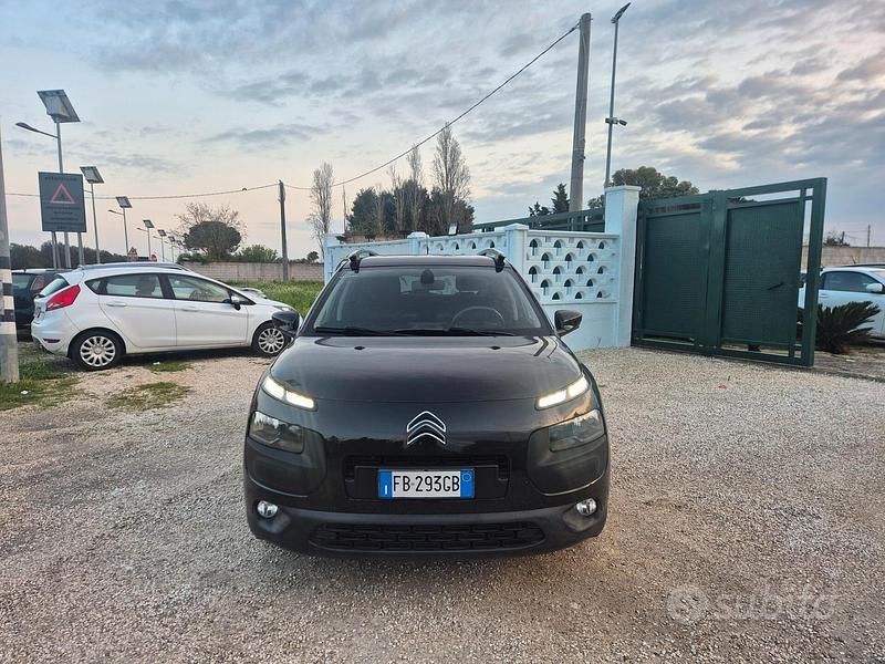 Usata Citroën C4 Cactus Shine 99 CV (72 kW) 2015 Nero Utilitaria