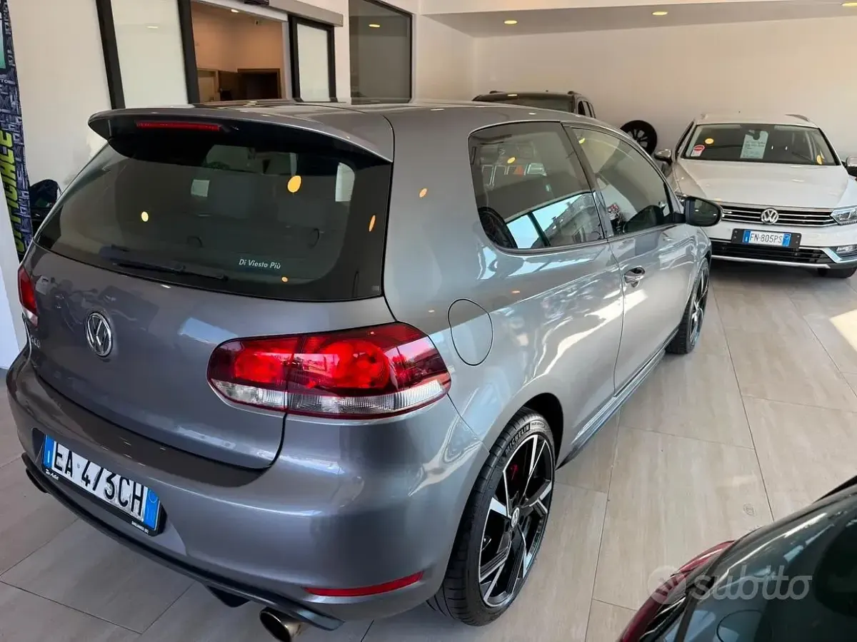 Usata VW Golf VI GTI 211 CV (155 kW) 2010 Grigio Utilitaria
