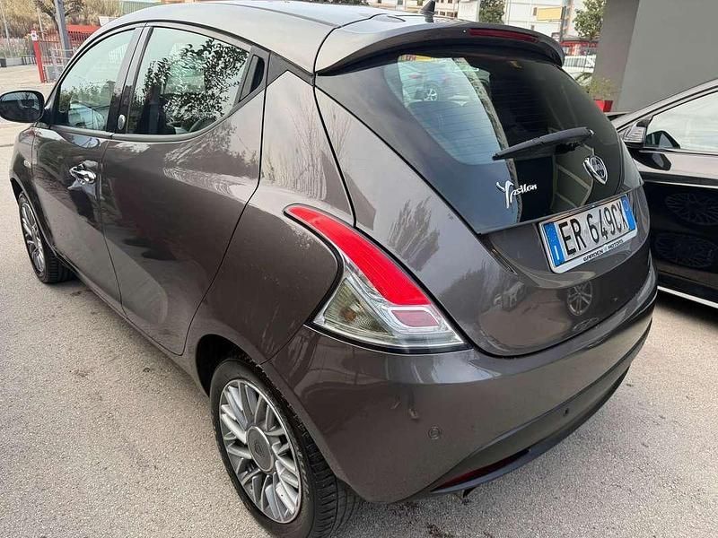 Usata Lancia Ypsilon 69 CV (50 kW) 2013 Utilitaria