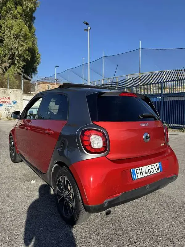 Usata Smart ForFour Prime 90 CV (66 kW) 2017 Rosso Utilitaria