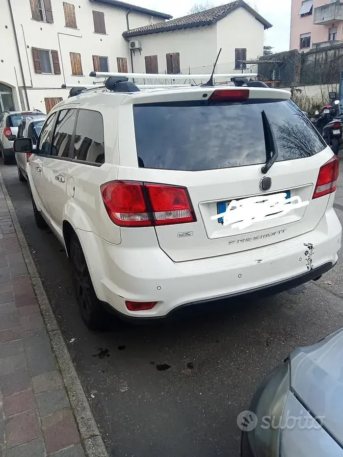 Usata Fiat Freemont 170 CV (125 kW) 2012 Bianco SUV