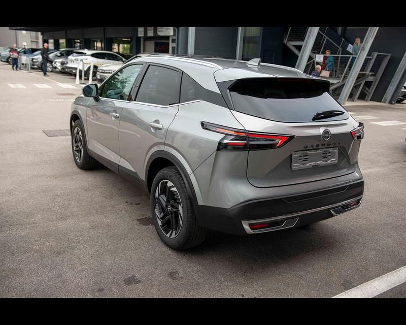 Nuova Nissan Qashqai 15 CV (11 kW) 2026 Newport grey SUV