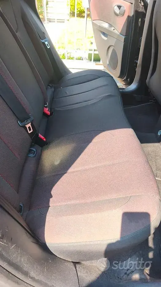 Usata Seat Leon 140 CV (102 kW) 2006 Utilitaria