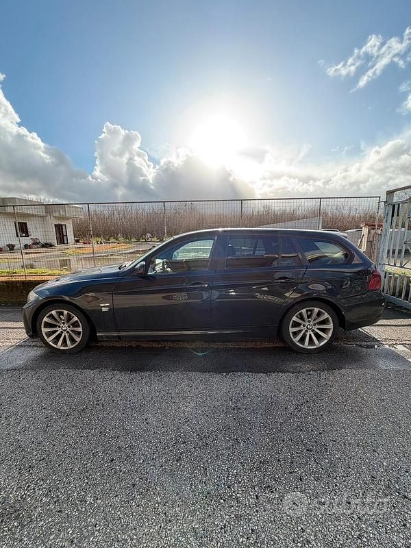 Usata BMW 320 177 CV (130 kW) 2009 Nero Station wagon