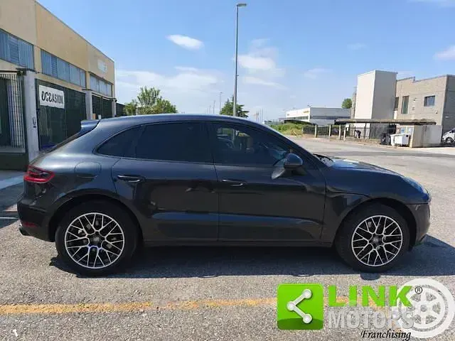 Usata Porsche Macan 252 CV (185 kW) 2017 Nero SUV