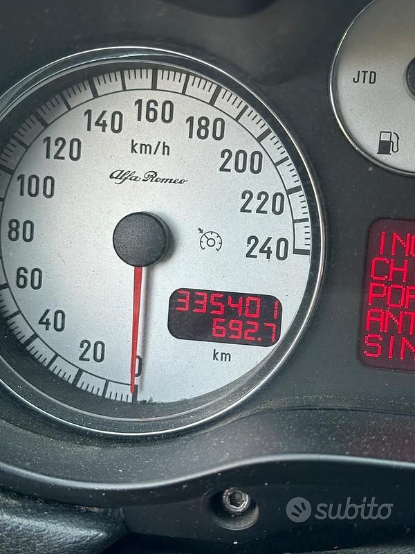 Occasion Alfa Romeo 147 2000 Hatchback