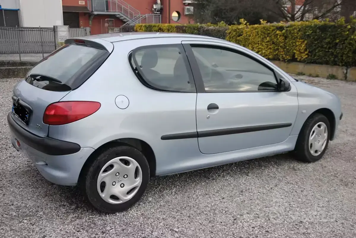 Usata Peugeot 206 2001 Grigio Utilitaria