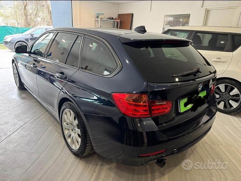 Usata BMW 320 Sport Line 2012 Blu Station wagon