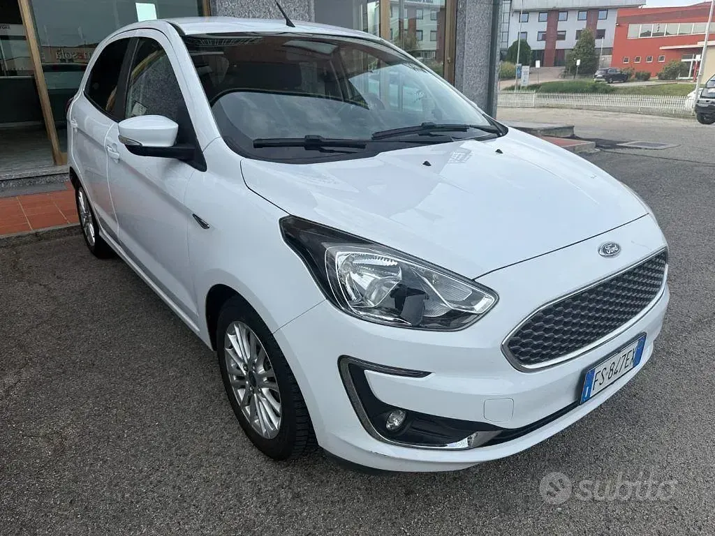 Usata Ford Ka Plus Ultimate 86 CV (63 kW) 2018 Bianco pastello Utilitaria