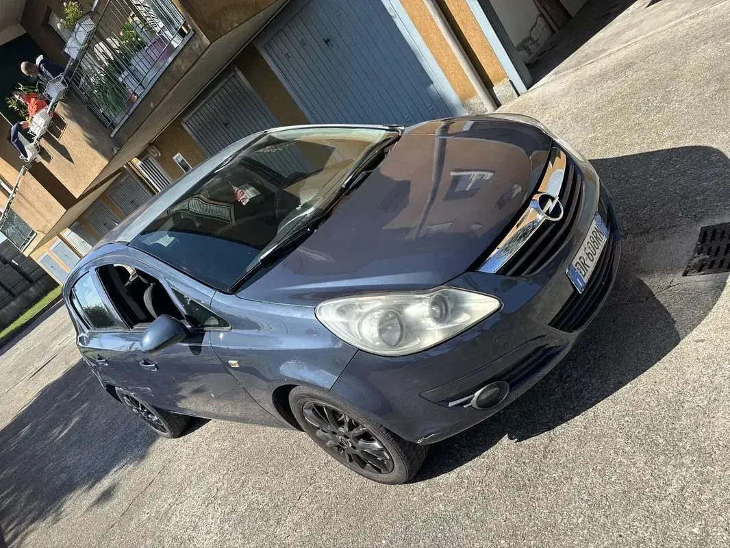 Usata Opel Corsa 60 CV (44 kW) 2008 Utilitaria