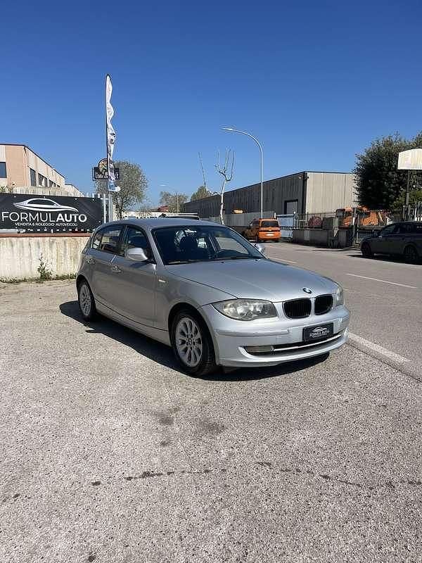Usata BMW 118 143 CV (105 kW) 2011 Utilitaria