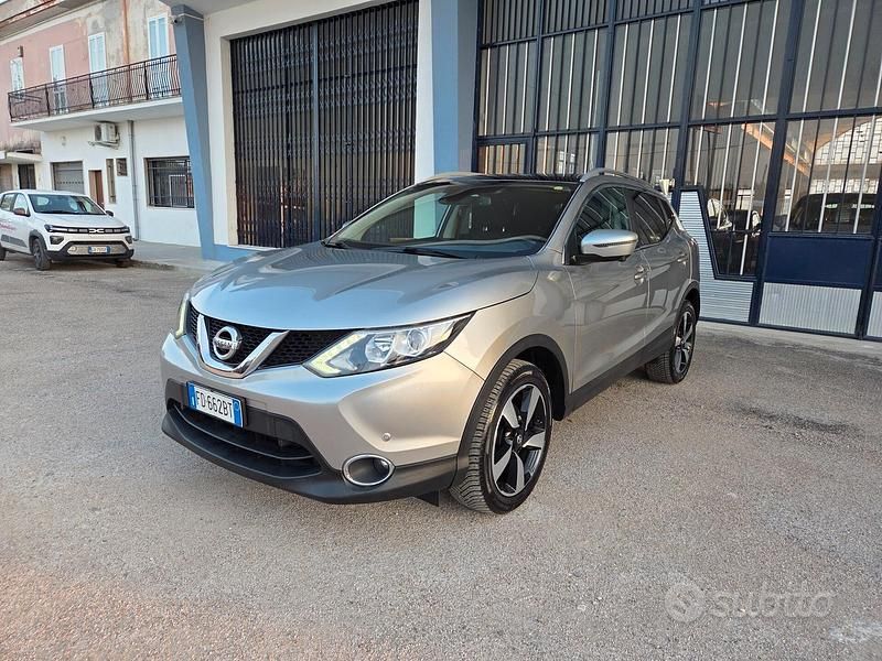 Usata Nissan Qashqai Tekna 110 CV (80 kW) 2016 Grigio SUV