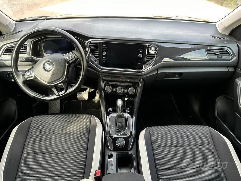 Usata VW T-Roc 150 CV (110 kW) 2018 Grigio SUV