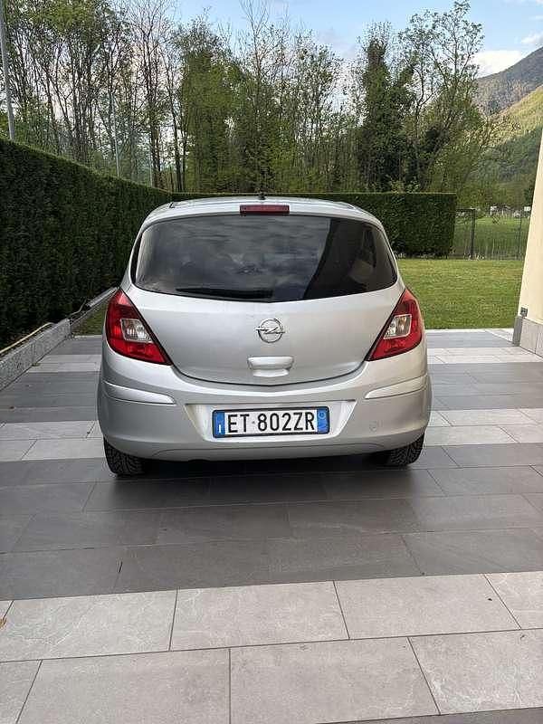 Usata Opel Corsa 75 CV (55 kW) 2014 Utilitaria