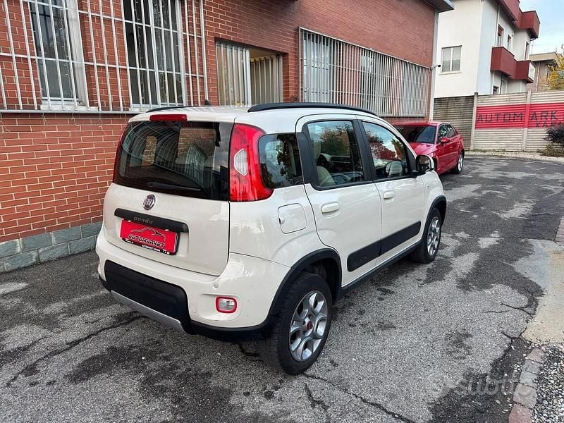 Usata Fiat Panda 4x4 75 CV (55 kW) 2014 Beige Utilitaria